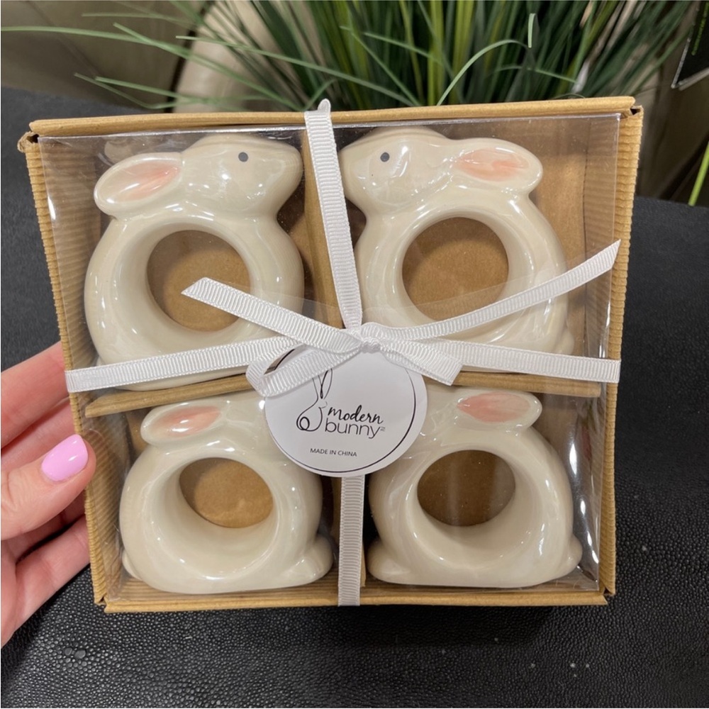 Easter Bunny Ceramic Napkin Rings Modern Bunny set of 4 NEW
